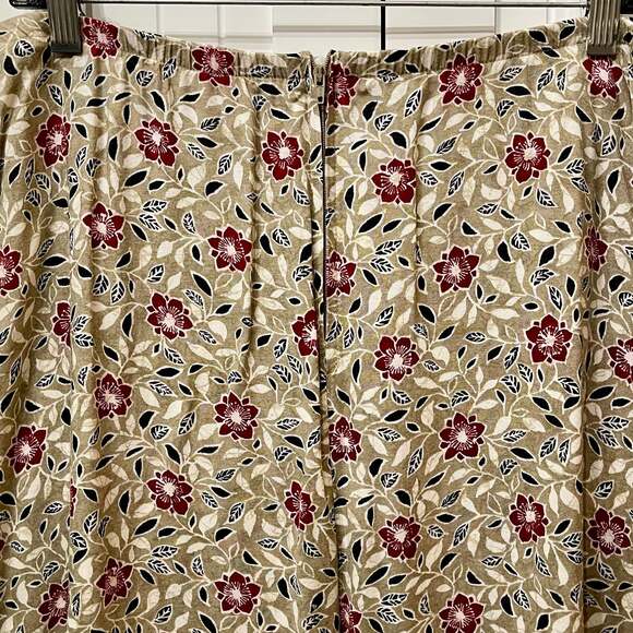 Vintage 90s Kathie Lee Collection Red Floral Leaf Print Rayon Maxi Skirt - Picture 2 of 5